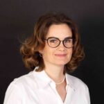 Headshot of Dr. Nicola Searle